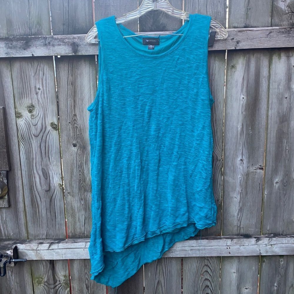 AB Studio asymmetrical top sz. XL